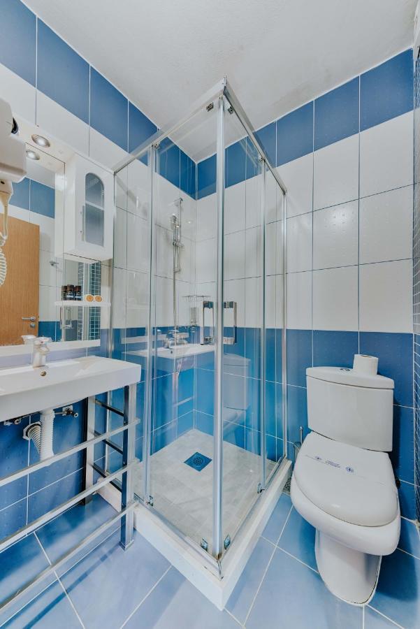 Hotel Lion Улцинь Экстерьер фото