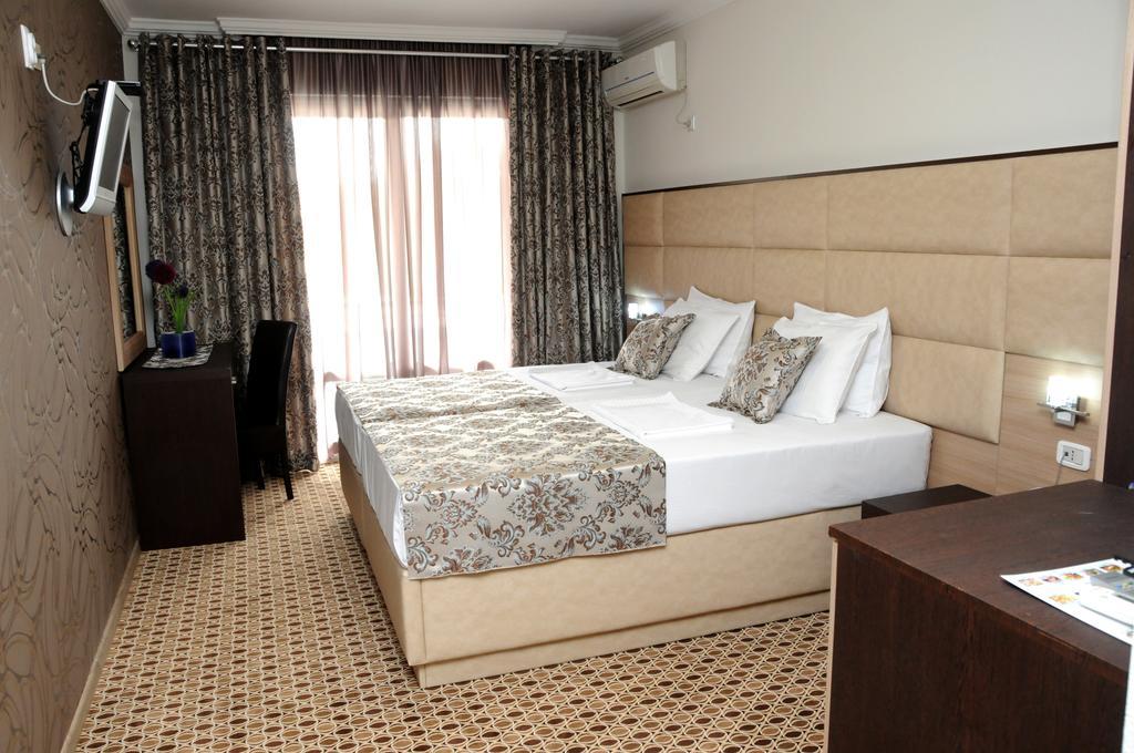 Hotel Lion Улцинь Экстерьер фото