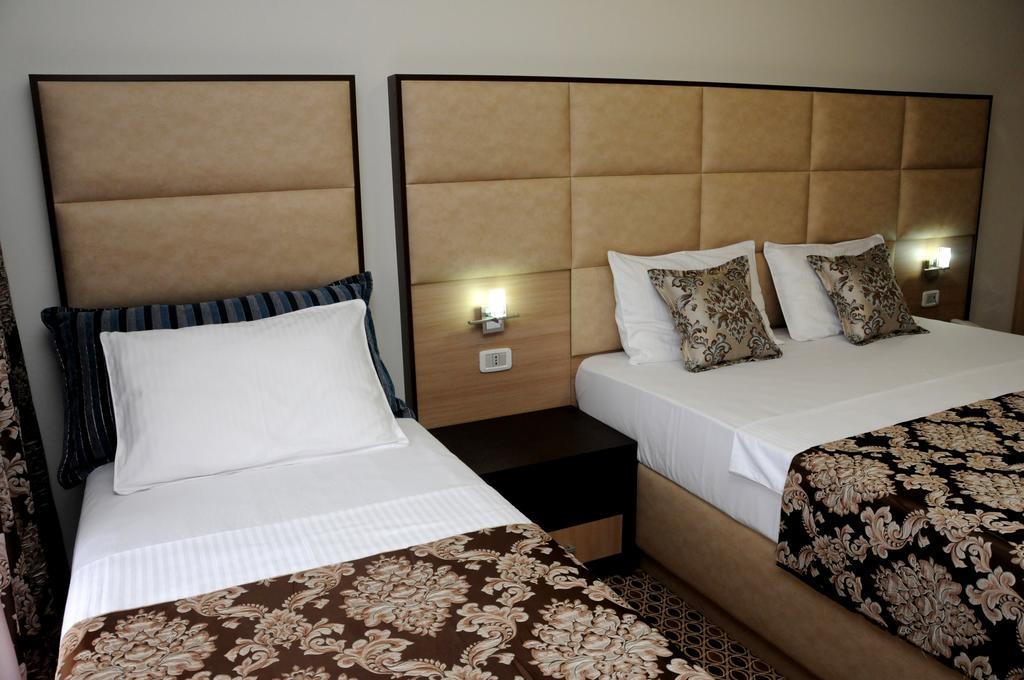 Hotel Lion Улцинь Экстерьер фото